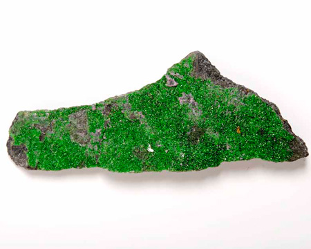 Photo of uvarovite crystals